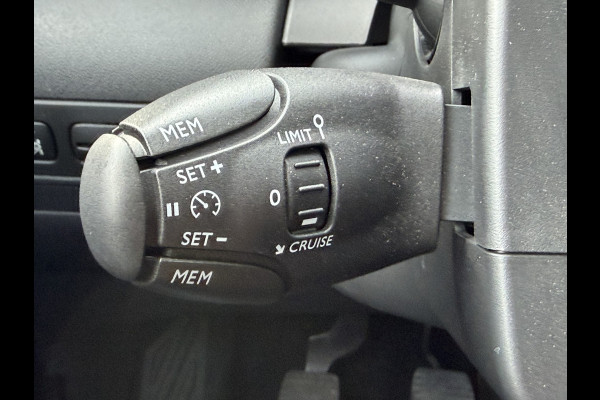 Citroën C3 Aircross 110pk Feel (Automatische Airco - Navigatie - Parkeersensoren - Apple Carplay - 16" Lichtmetalen velgen)