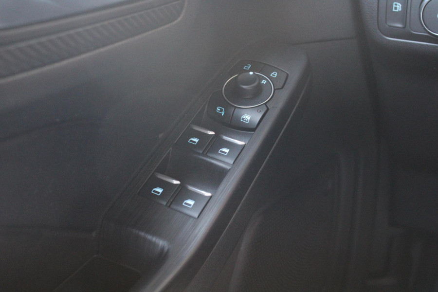 Ford Kuga 2.5 PHEV ST-Line | NL Auto! | Winter pack | Elektrisch Wegklapbare Trekhaak | Camera |
