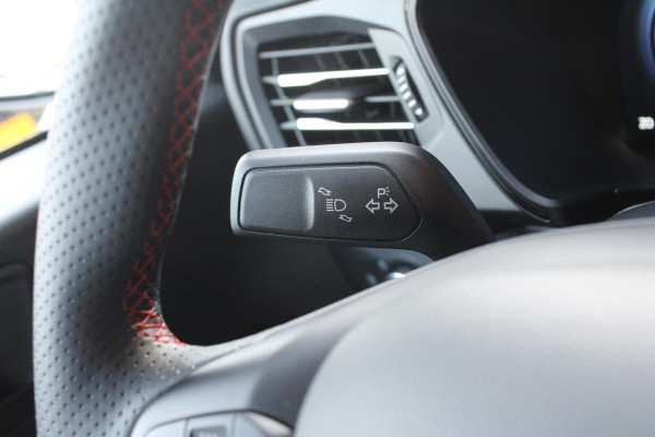 Ford Kuga 2.5 PHEV ST-Line | NL Auto! | Winter pack | Elektrisch Wegklapbare Trekhaak | Camera |
