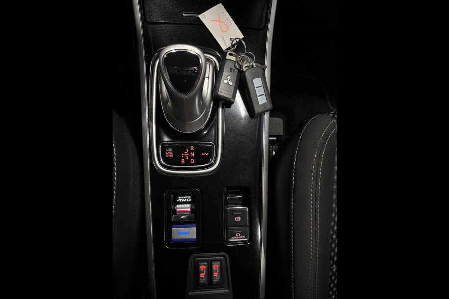 Mitsubishi Outlander 2.4 PHEV Pure Clima | Cruise | Camera | Trekhaak | Stoelverwarming