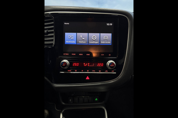 Mitsubishi Outlander 2.4 PHEV Pure Clima | Cruise | Camera | Trekhaak | Stoelverwarming