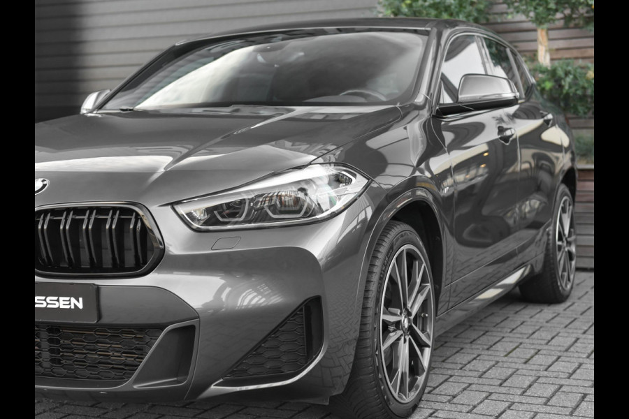 BMW X2 sDrive18i High Executive M-Pakket Navi Cruise 19 inch velgen