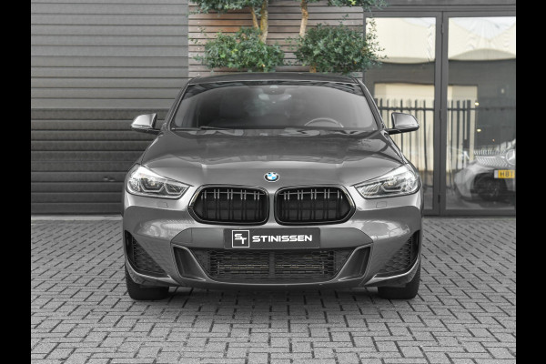 BMW X2 sDrive18i High Executive M-Pakket Navi Cruise 19 inch velgen