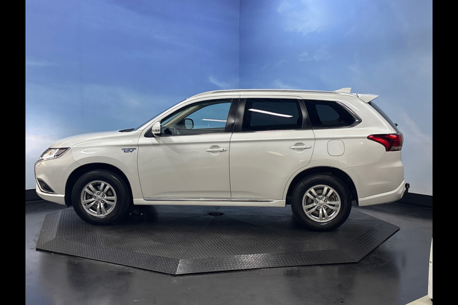Mitsubishi Outlander 2.4 PHEV Pure Clima | Cruise | Camera | Trekhaak | Stoelverwarming