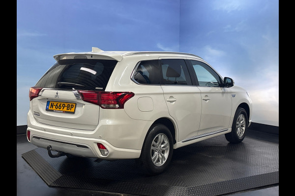 Mitsubishi Outlander 2.4 PHEV Pure Clima | Cruise | Camera | Trekhaak | Stoelverwarming