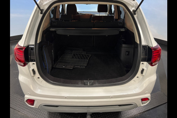 Mitsubishi Outlander 2.4 PHEV Pure Clima | Cruise | Camera | Trekhaak | Stoelverwarming
