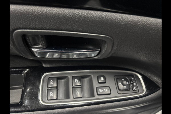 Mitsubishi Outlander 2.4 PHEV Pure Clima | Cruise | Camera | Trekhaak | Stoelverwarming