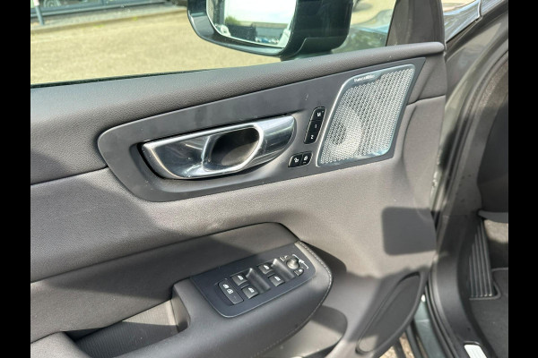 Volvo XC60 2.0 T8 AWD Plug-in hybrid Ultra Dark FABR. garantie t/m 02-2028 | MEGA VOL! | LUCHTVERING | STOEL VERKOELING|VENTILATIE | B&W AUDIO etc. |