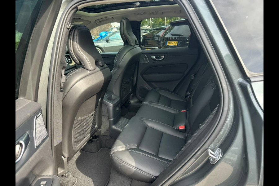 Volvo XC60 2.0 T8 AWD Plug-in hybrid Ultra Dark FABR. garantie t/m 02-2028 | MEGA VOL! | LUCHTVERING | STOEL VERKOELING|VENTILATIE | B&W AUDIO etc. |