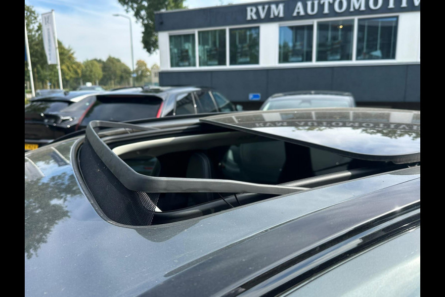 Volvo XC60 2.0 T8 AWD Plug-in hybrid Ultra Dark FABR. garantie t/m 02-2028 | MEGA VOL! | LUCHTVERING | STOEL VERKOELING|VENTILATIE | B&W AUDIO etc. |