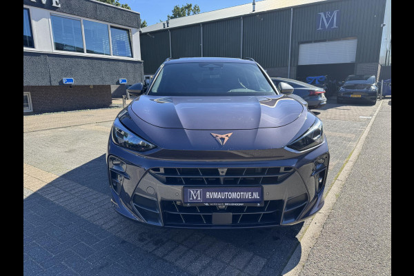CUPRA Terramar 1.5 e-HYBRID 200kW VZ DSG VAN: € 48.900,- VOOR: 45.877,- UW HERFSTVOORDEEL: 3.023,- 272 PK! | PLUG-IN-HYBRIDE | KEY LESS ENTRY | PANORAMADAK | 360° CAMERA | EL. STOELEN MET GEHEUGEN| RIJKLAARPRIJS INCL. 12 MND BOVAG GARANTIE