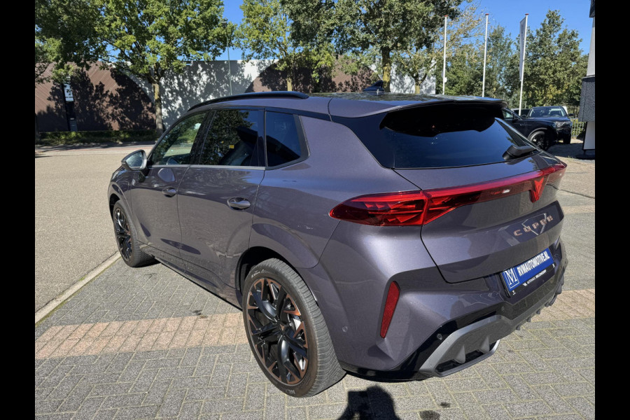 CUPRA Terramar 1.5 e-HYBRID 200kW VZ DSG VAN: € 48.900,- VOOR: 45.877,- UW HERFSTVOORDEEL: 3.023,- 272 PK! | PLUG-IN-HYBRIDE | KEY LESS ENTRY | PANORAMADAK | 360° CAMERA | EL. STOELEN MET GEHEUGEN| RIJKLAARPRIJS INCL. 12 MND BOVAG GARANTIE