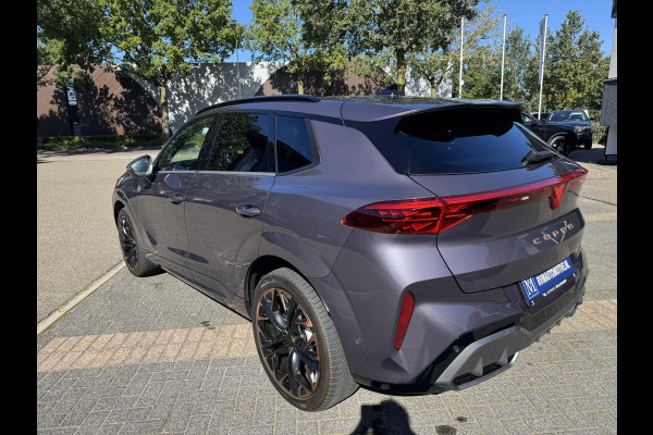 CUPRA Terramar 1.5 e-HYBRID 200kW VZ DSG VAN: € 48.900,- VOOR: 45.877,- UW HERFSTVOORDEEL: 3.023,- 272 PK! | PLUG-IN-HYBRIDE | KEY LESS ENTRY | PANORAMADAK | 360° CAMERA | EL. STOELEN MET GEHEUGEN| RIJKLAARPRIJS INCL. 12 MND BOVAG GARANTIE