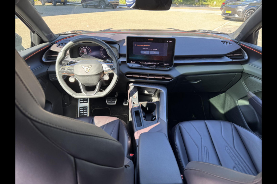 CUPRA Terramar 1.5 e-HYBRID 200kW VZ DSG VAN: € 48.900,- VOOR: 45.877,- UW HERFSTVOORDEEL: 3.023,- 272 PK! | PLUG-IN-HYBRIDE | KEY LESS ENTRY | PANORAMADAK | 360° CAMERA | EL. STOELEN MET GEHEUGEN| RIJKLAARPRIJS INCL. 12 MND BOVAG GARANTIE