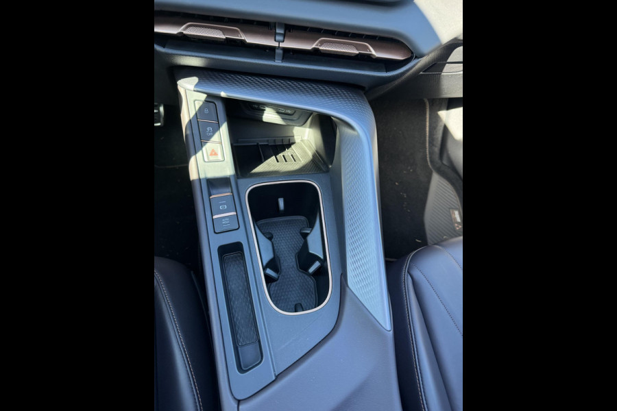 CUPRA Terramar 1.5 e-HYBRID 200kW VZ DSG VAN: € 48.900,- VOOR: 45.877,- UW HERFSTVOORDEEL: 3.023,- 272 PK! | PLUG-IN-HYBRIDE | KEY LESS ENTRY | PANORAMADAK | 360° CAMERA | EL. STOELEN MET GEHEUGEN| RIJKLAARPRIJS INCL. 12 MND BOVAG GARANTIE