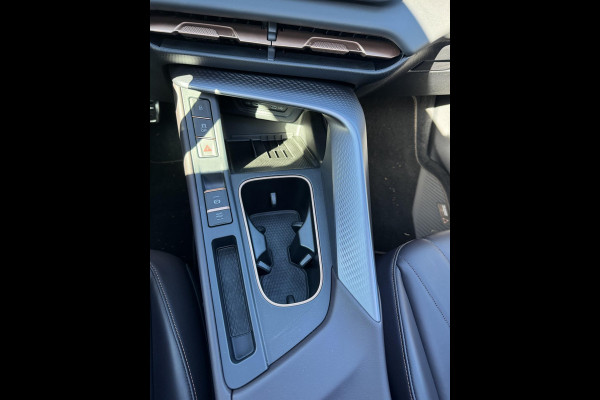 CUPRA Terramar 1.5 e-HYBRID 200kW VZ DSG VAN: € 48.900,- VOOR: 45.877,- UW HERFSTVOORDEEL: 3.023,- 272 PK! | PLUG-IN-HYBRIDE | KEY LESS ENTRY | PANORAMADAK | 360° CAMERA | EL. STOELEN MET GEHEUGEN| RIJKLAARPRIJS INCL. 12 MND BOVAG GARANTIE