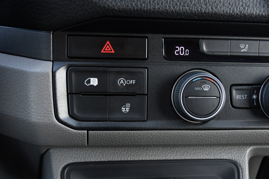 MAN TGE 3.180 35 2.0 L3H3 4x4 PB Edition Cruise, Camera, Carplay, 177pk, Clima, Automaat, Trekhaak, Sensoren, Geveerde stoel, Uniek!