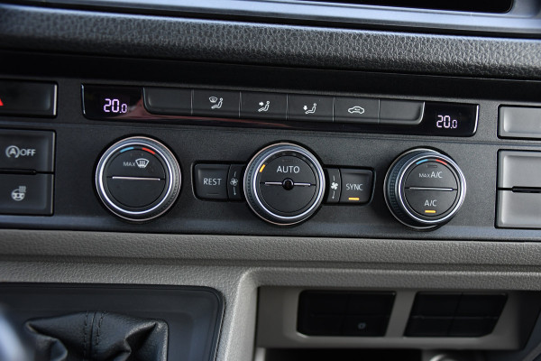 MAN TGE 3.180 35 2.0 L3H3 4x4 PB Edition Cruise, Camera, Carplay, 177pk, Clima, Automaat, Trekhaak, Sensoren, Geveerde stoel, Uniek!