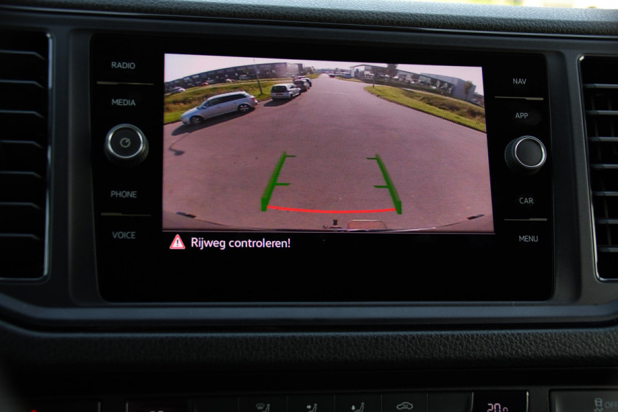 MAN TGE 3.180 35 2.0 L3H3 4x4 PB Edition Cruise, Camera, Carplay, 177pk, Clima, Automaat, Trekhaak, Sensoren, Geveerde stoel, Uniek!