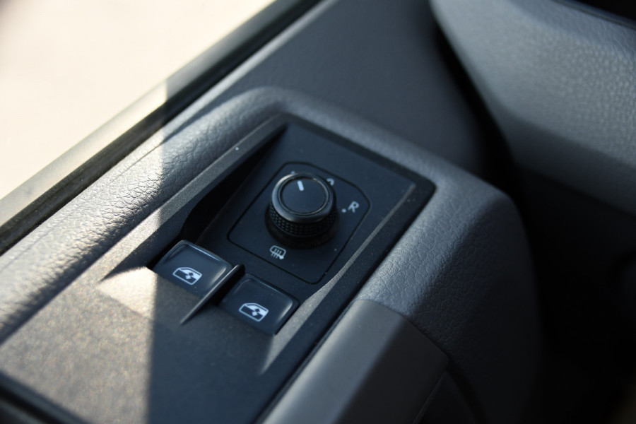 MAN TGE 3.180 35 2.0 L3H3 4x4 PB Edition Cruise, Camera, Carplay, 177pk, Clima, Automaat, Trekhaak, Sensoren, Geveerde stoel, Uniek!