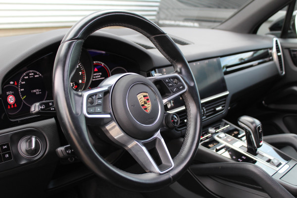 Porsche Cayenne 3.0 E-Hybrid | Fiscaal €101.261,- | BTW | Panoramadak | Leder | BOSE