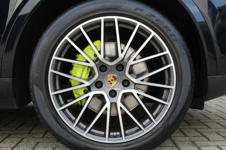 Porsche Cayenne 3.0 E-Hybrid | Fiscaal €101.261,- | BTW | Panoramadak | Leder | BOSE