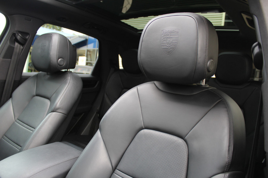Porsche Cayenne 3.0 E-Hybrid | Fiscaal €101.261,- | BTW | Panoramadak | Leder | BOSE