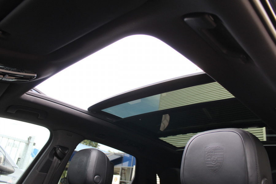 Porsche Cayenne 3.0 E-Hybrid | Fiscaal €101.261,- | BTW | Panoramadak | Leder | BOSE