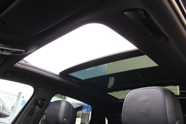 Porsche Cayenne 3.0 E-Hybrid | Fiscaal €101.261,- | BTW | Panoramadak | Leder | BOSE