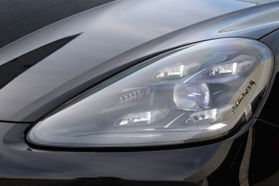 Porsche Cayenne 3.0 E-Hybrid | Fiscaal €101.261,- | BTW | Panoramadak | Leder | BOSE