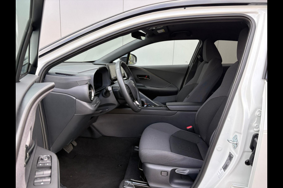 Toyota C-HR 1.8 Hybrid 140PK First Edition Bi-Tone/Winter-pack/Gr.-navigatie/Elektr.klep/Camera/Adapt.-cruise