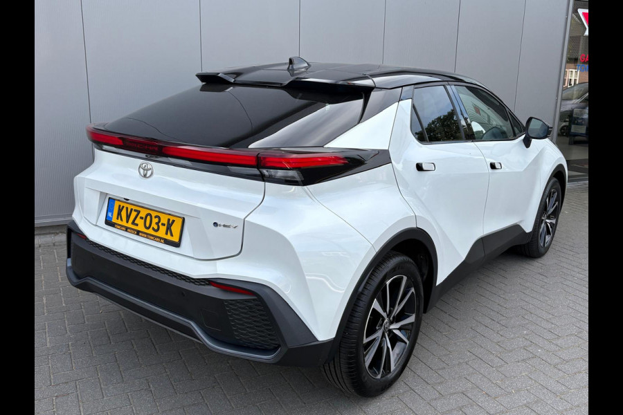 Toyota C-HR 1.8 Hybrid 140PK First Edition Bi-Tone/Winter-pack/Gr.-navigatie/Elektr.klep/Camera/Adapt.-cruise