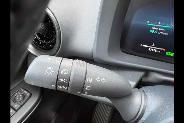 Toyota C-HR 1.8 Hybrid 140PK First Edition Bi-Tone/Winter-pack/Gr.-navigatie/Elektr.klep/Camera/Adapt.-cruise