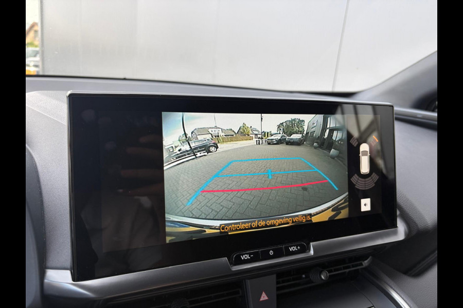 Toyota C-HR 1.8 Hybrid 140PK First Edition Bi-Tone/Winter-pack/Gr.-navigatie/Elektr.klep/Camera/Adapt.-cruise