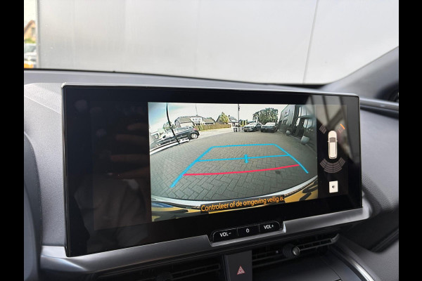 Toyota C-HR 1.8 Hybrid 140PK First Edition Bi-Tone/Winter-pack/Gr.-navigatie/Elektr.klep/Camera/Adapt.-cruise