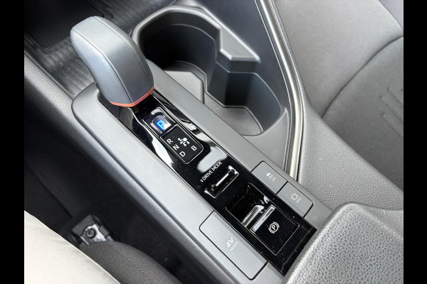 Toyota C-HR 1.8 Hybrid 140PK First Edition Bi-Tone/Winter-pack/Gr.-navigatie/Elektr.klep/Camera/Adapt.-cruise