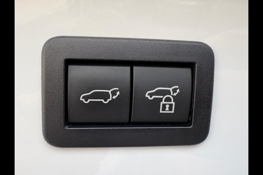 Toyota C-HR 1.8 Hybrid 140PK First Edition Bi-Tone/Winter-pack/Gr.-navigatie/Elektr.klep/Camera/Adapt.-cruise