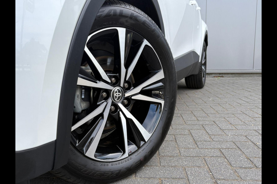 Toyota C-HR 1.8 Hybrid 140PK First Edition Bi-Tone/Winter-pack/Gr.-navigatie/Elektr.klep/Camera/Adapt.-cruise