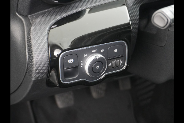 Mercedes-Benz A-Klasse 180 AMG Camera Navi Virtual-Cockpit Ecc Cruise Control Pdc Keyless Stoelverwarming Regen-Lichtsensor Led Lmv Bluetooth 1.400 Trekvermogen