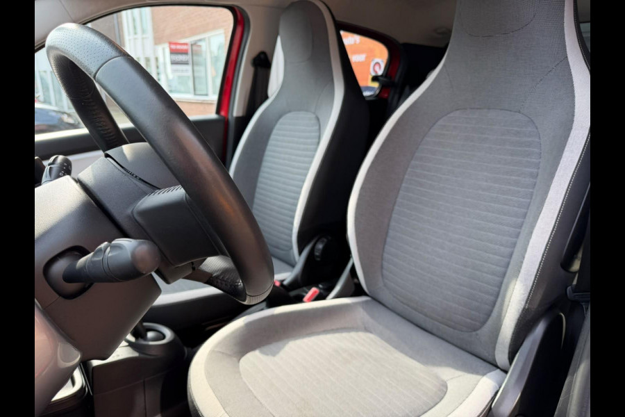 Renault Twingo 1.0 SCe Limited | AUTOMAAT | CRUISE | AIRCO | LMV | PRIVACY GLASS |
