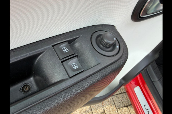 Renault Twingo 1.0 SCe Limited | AUTOMAAT | CRUISE | AIRCO | LMV | PRIVACY GLASS |