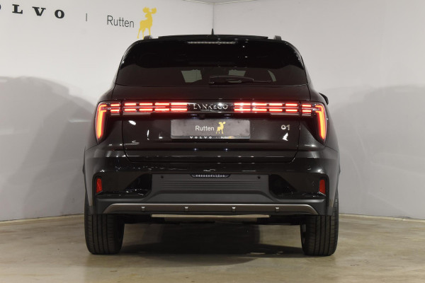 Lynk & Co 01 276PK Automaat More / Adaptive cruise control / Leren bekleding / Elektrisch verstelbare stoelen / Schuif- kanteldak / Stoel- en stuurverwarming / Parkeersensoren V+A / 360 Graden Camera / Elektrische achterklep / 20" lichtmetalen velgen