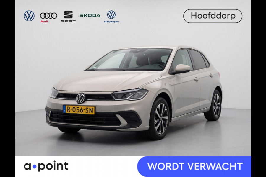 Volkswagen Polo 1.0 TSI Life 95 pk | Navigatie via App | Parkeersensoren | Achteruitrijcamera | Adaptieve cruise control | Stoelverwarming | Lane assist | LED |