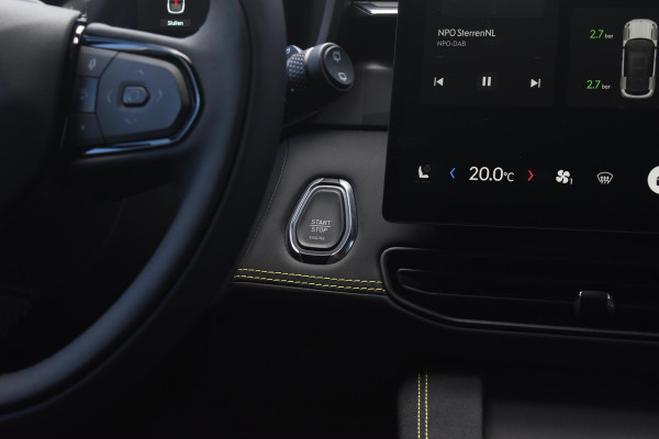 Lynk & Co 01 276PK Automaat More / Adaptive cruise control / Leren bekleding / Elektrisch verstelbare stoelen / Schuif- kanteldak / Stoel- en stuurverwarming / Parkeersensoren V+A / 360 Graden Camera / Elektrische achterklep / 20" lichtmetalen velgen