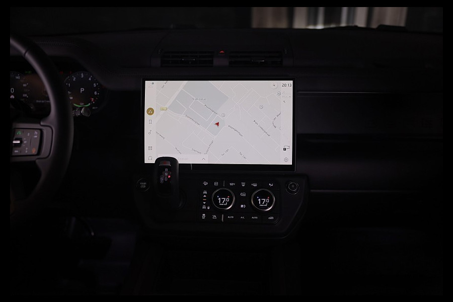 Land Rover Defender 110 2.0 P300e 110 X-Dynamic FACELIFT SE / MERIDIAN / Memory / Elek Stoelen / Acc / 360 Camera / Open Pano