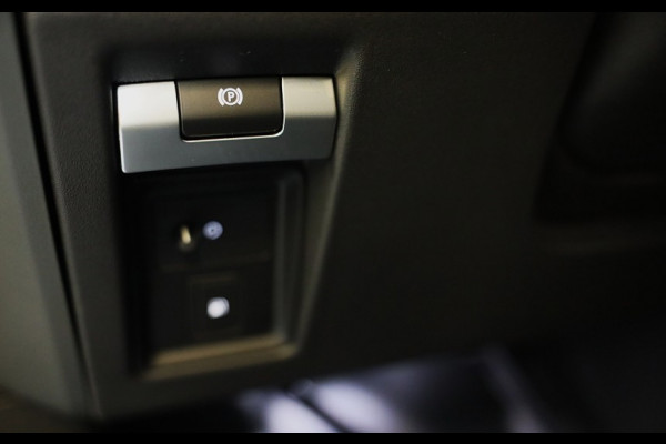 Land Rover Defender 110 2.0 P300e 110 X-Dynamic FACELIFT SE / MERIDIAN / Memory / Elek Stoelen / Acc / 360 Camera / Open Pano