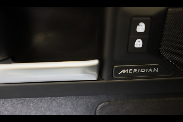 Land Rover Defender 110 2.0 P300e 110 X-Dynamic FACELIFT SE / MERIDIAN / Memory / Elek Stoelen / Acc / 360 Camera / Open Pano