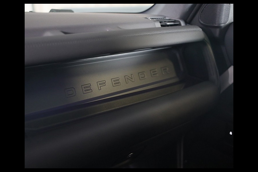 Land Rover Defender 110 2.0 P300e 110 X-Dynamic FACELIFT SE / MERIDIAN / Memory / Elek Stoelen / Acc / 360 Camera / Open Pano