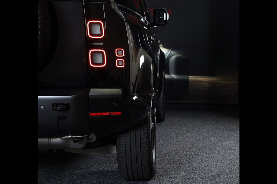 Land Rover Defender 110 2.0 P300e 110 X-Dynamic FACELIFT SE / MERIDIAN / Memory / Elek Stoelen / Acc / 360 Camera / Open Pano