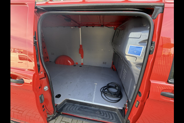 Mercedes-Benz Vito-EVito 116PK Extra Lang 41 kWh CarPlay/Navigatie Systeem/Achteruitrijcamera